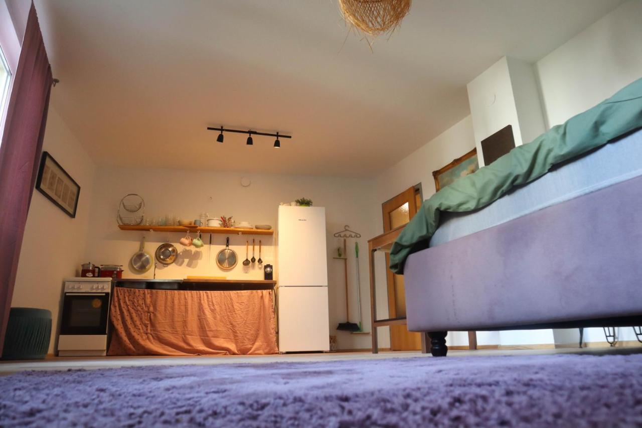 Cozy & Charming City Apartment Wenen Buitenkant foto