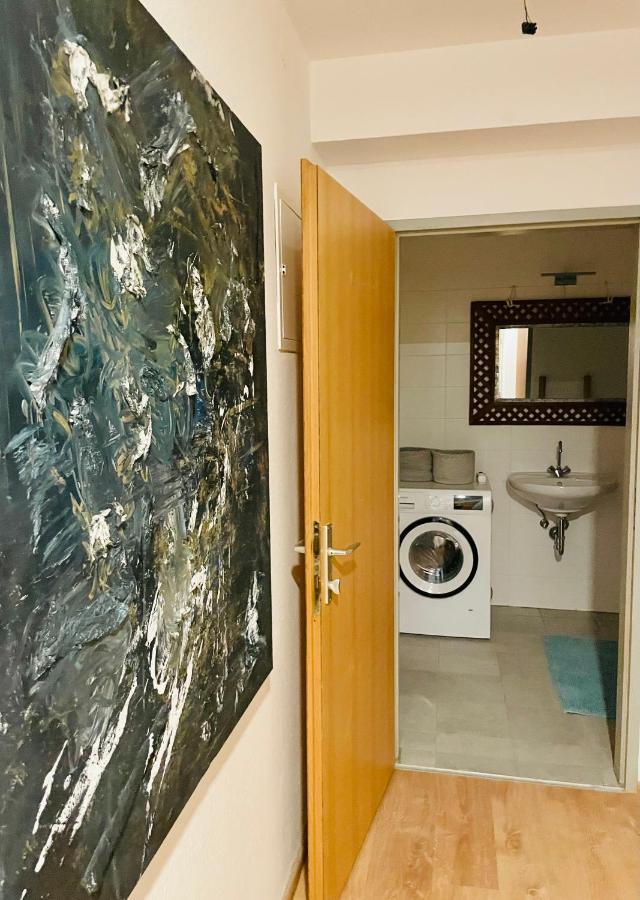 Cozy & Charming City Apartment Wenen Buitenkant foto